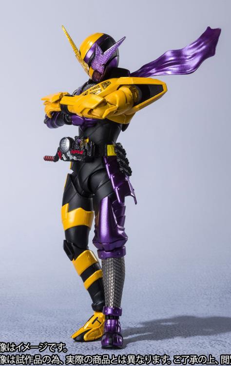 S.H.Figuarts - Kamen Rider Build NinninComic Form P-Bandai