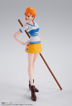 S.H. Figuarts - One Piece: Nami (Romance Dawn)