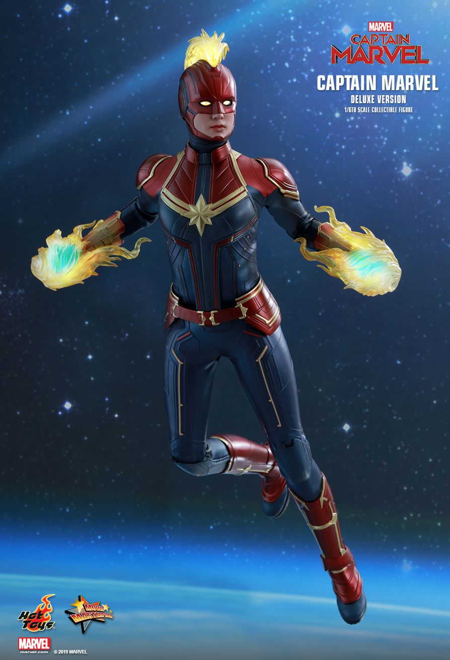 Captain Marvel - Captain Marvel Deluxe Ver. MMS522