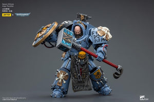 Warhammer 40K Space Wolves Arjac Rockfist 1/18 Scale Figure