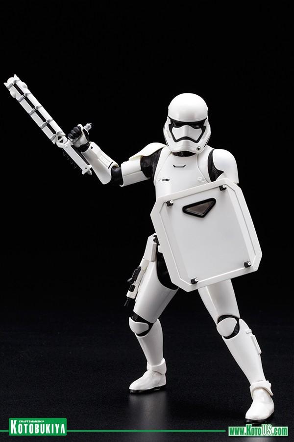 Star Wars - Episode VII Force Awakens Stormtrooper FN-2199 ARTFX+